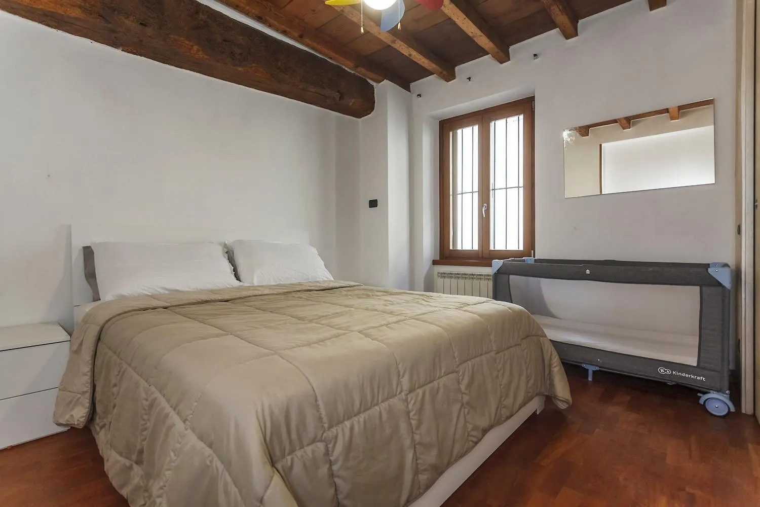 Appartamento Con Travi A Vista Bergamo Apartment