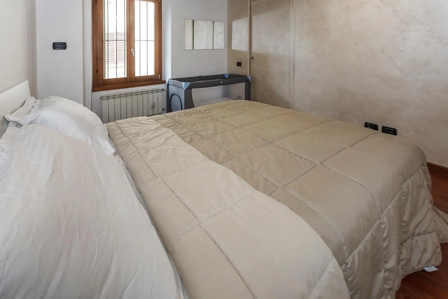 Apartment Appartamento Con Travi A Vista Bergamo Italy